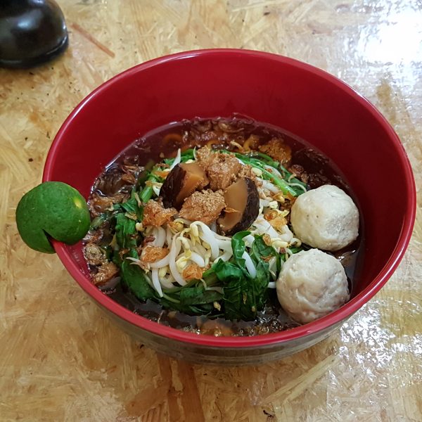 Mie Kangkung Bakso Ayam Mie Kangkung Bakso Ayam