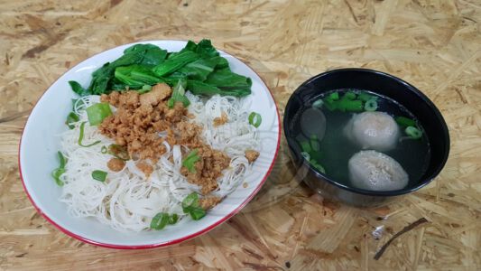 Bihun Ayam Bakso Sapi