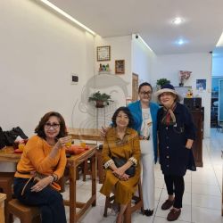 Ibu Sulistia & Friends