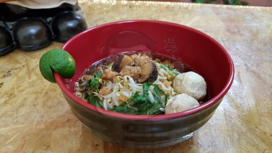 Mie Kangkung Bakso Ayam