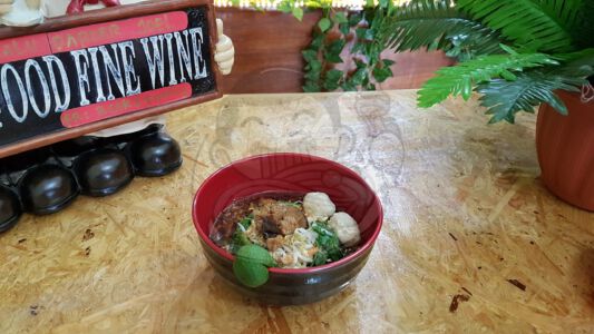 Mie Kangkung Telur Omega