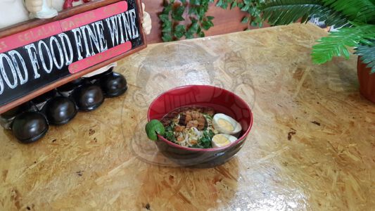 Mie Kangkung Telur Omega