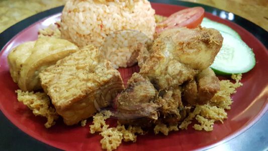 Nasi Cobek Ayam Krispi Original Nasi Cobek Ayam Krispi Original