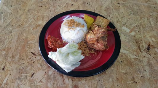 Nasi Cobek Ayam Krispi Sambal Pisah Nasi Cobek Ayam Krispi Sambal Pisah